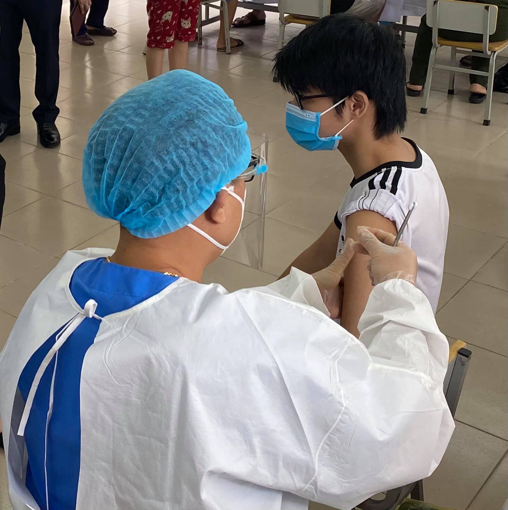 Tiem vaccine Covid-19 tai Ha Noi anh 2