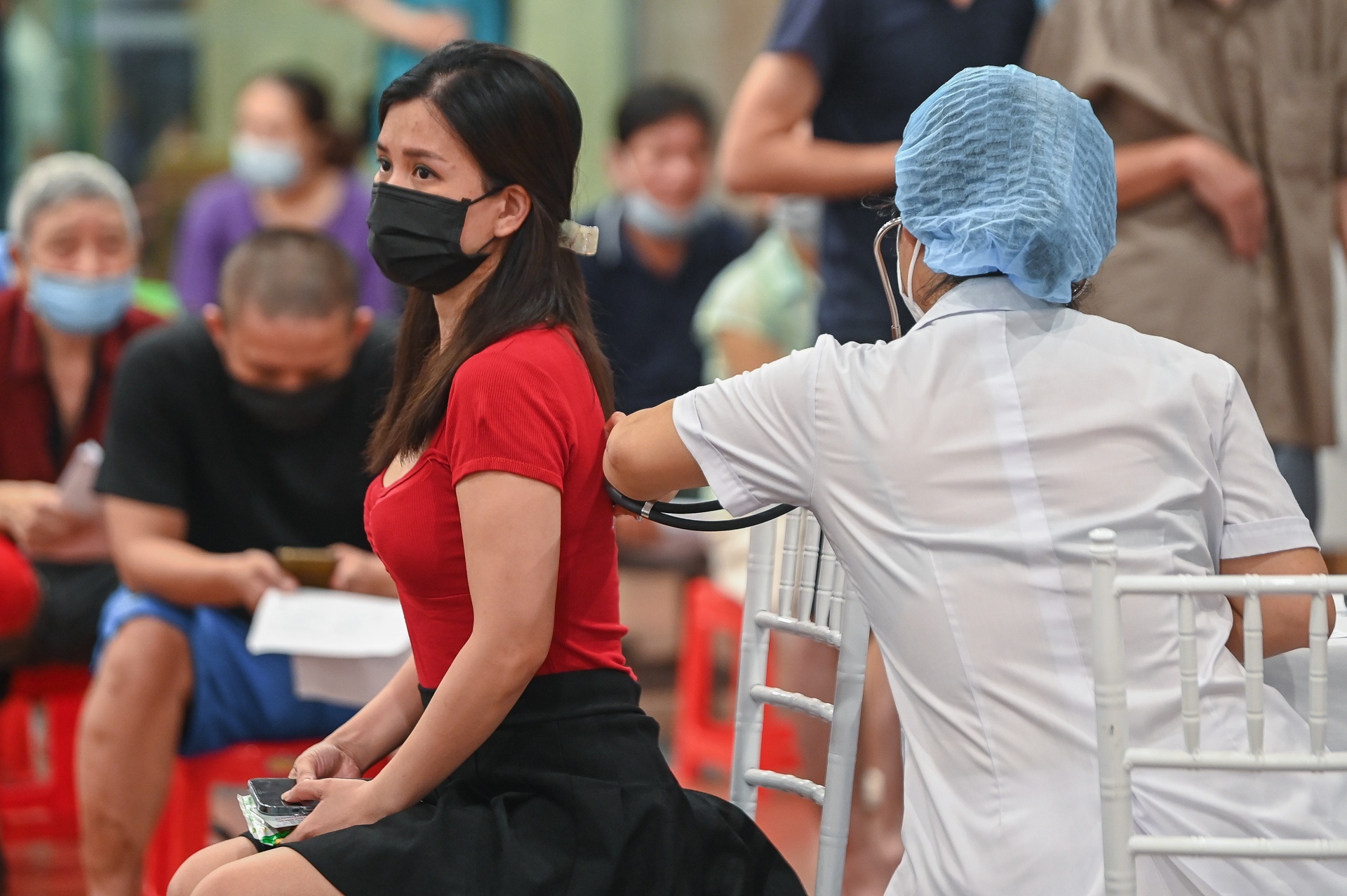 Ha Noi lap ky luc moi ve so mui tiem vaccine Covid-19 trong mot ngay hinh anh