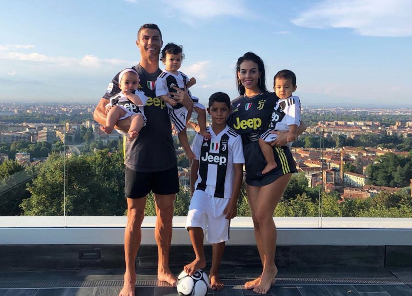 Các con của Ronaldo ảnh 10 Cac con cua Ronaldo anh 10