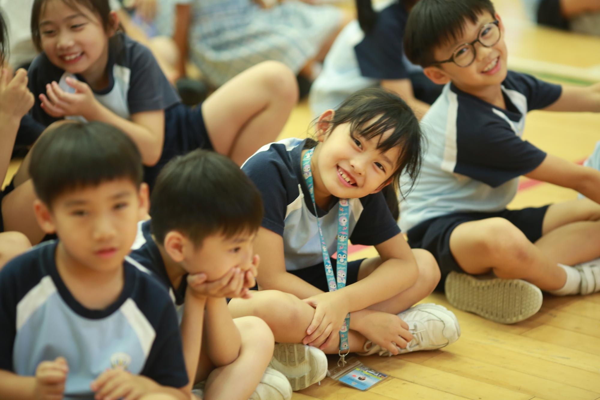 Ngoi truong dao tao hoc sinh tai nang o Hong Kong hinh anh