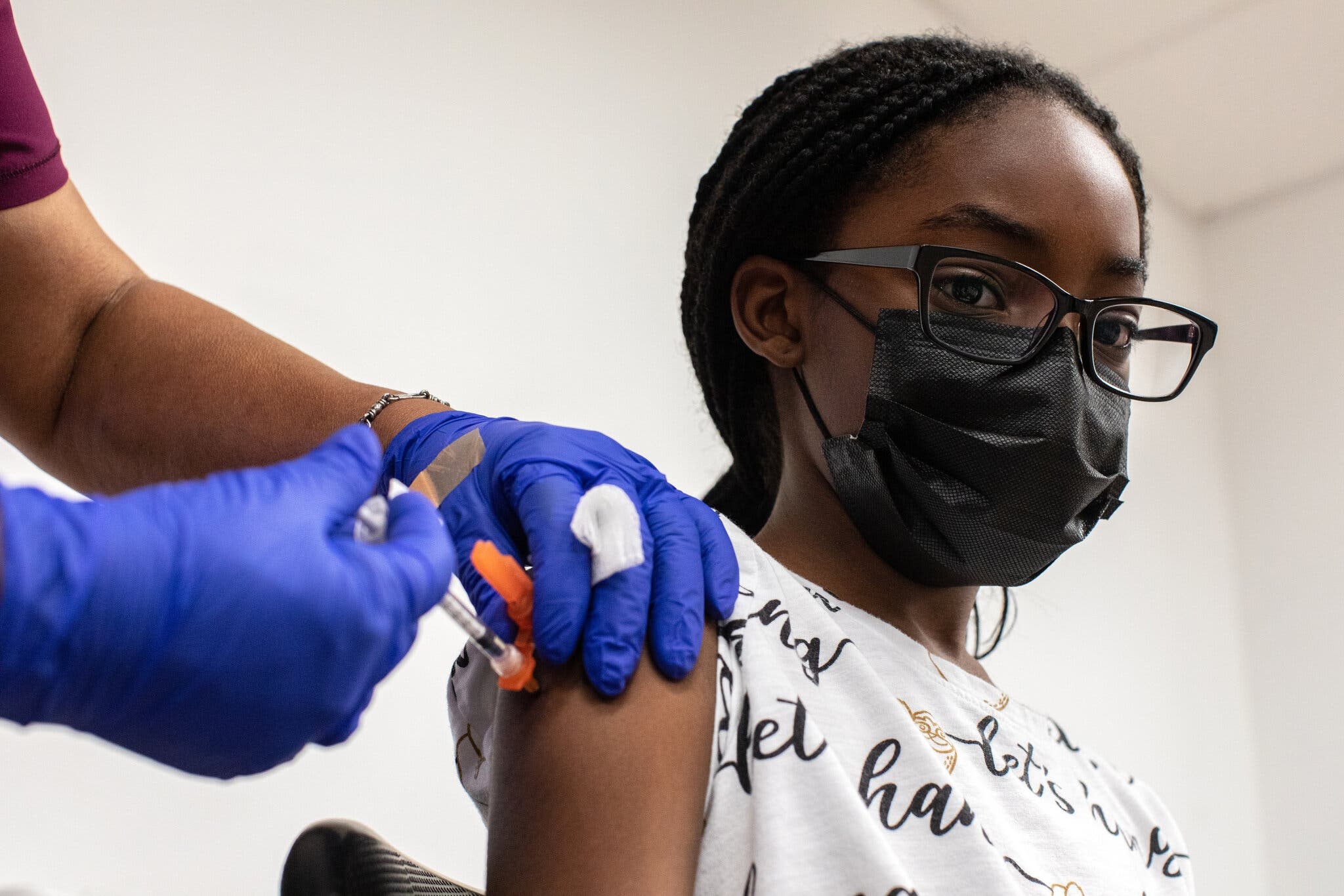 vaccine Covid-19 o tre em anh 2