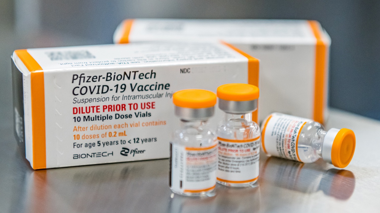 14 tre tai My bi tiem qua lieu vaccine Pfizer hinh anh