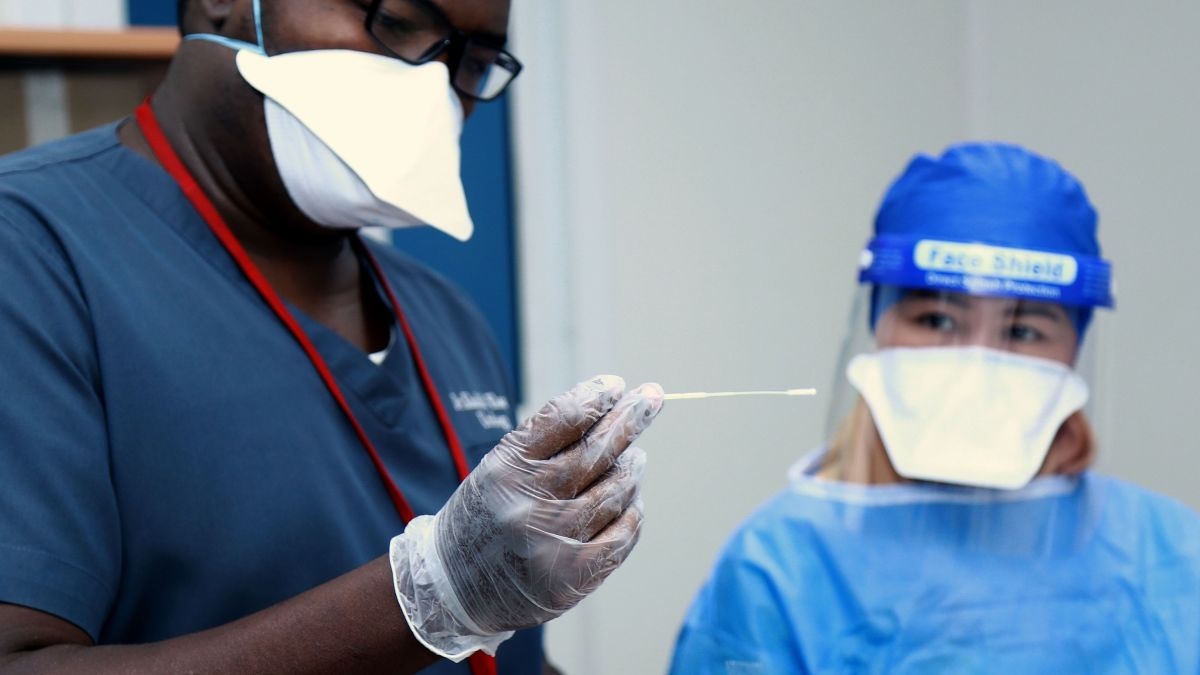 Phat hien moi ve nguy co nhap vien, tu vong cua nguoi tai mac Covid-19 hinh anh