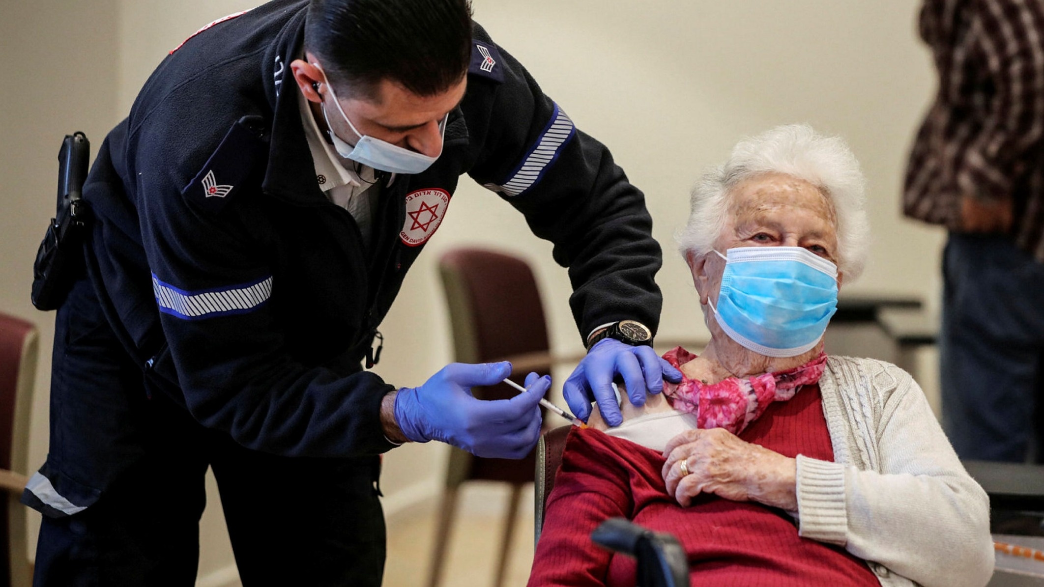 hieu qua cua ba lieu vaccine Pfizer anh 2