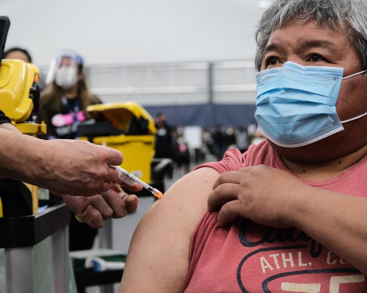 Phat hien moi ve hieu qua cua vaccine truoc chung Omicron hinh anh