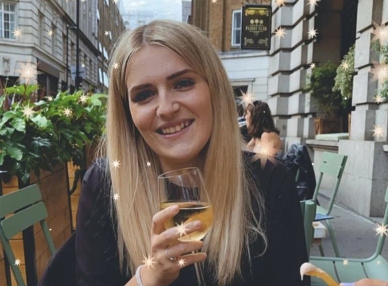 Co gai o Anh khong an rau xanh trong 22 nam hinh anh