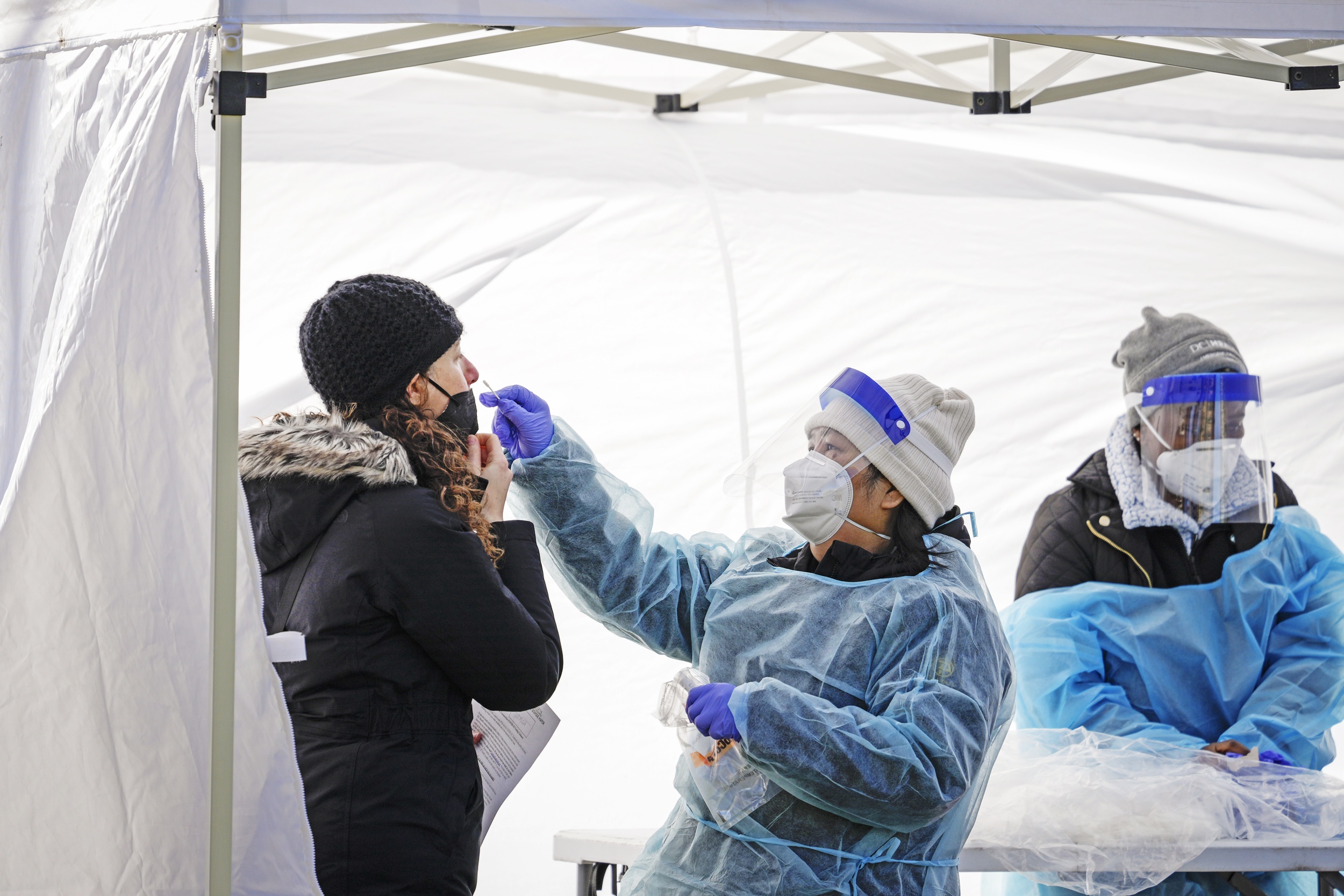 WHO canh bao nguy co moi cua dai dich Covid-19 hinh anh