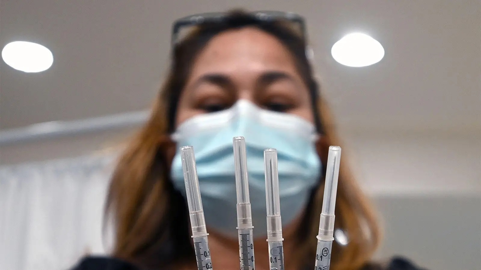 Hieu qua cua vaccine mui 3 bien mat chi sau vai tuan hinh anh