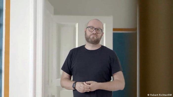 dan ong bi bao hanh gia dinh anh 3