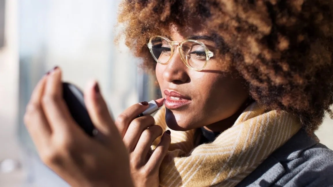 hoa chat trong chai nhua anh 1