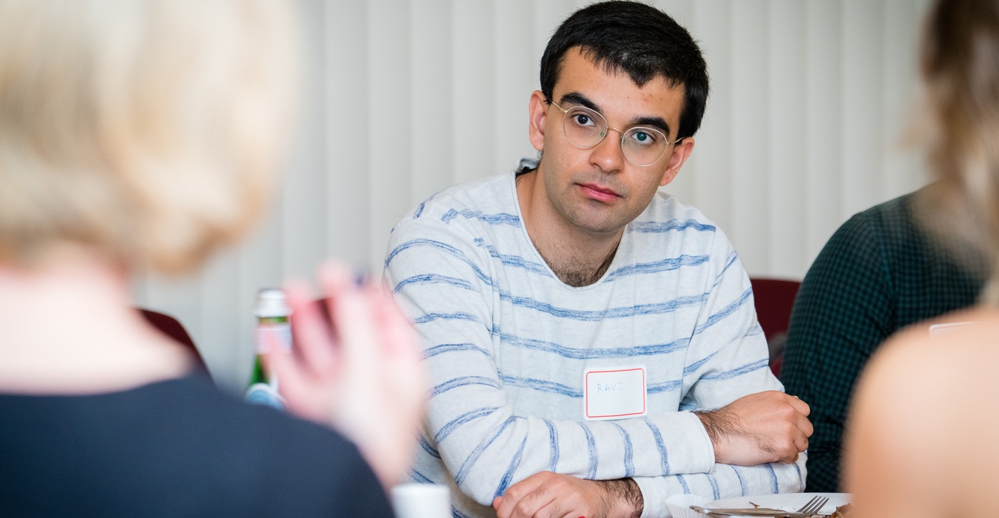 hoi chung Covid-19 keo dai anh 1