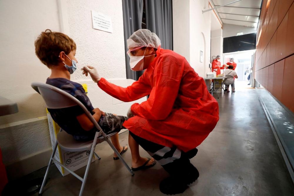 Hon 900 ca mac viem gan bi an tren toan cau hinh anh