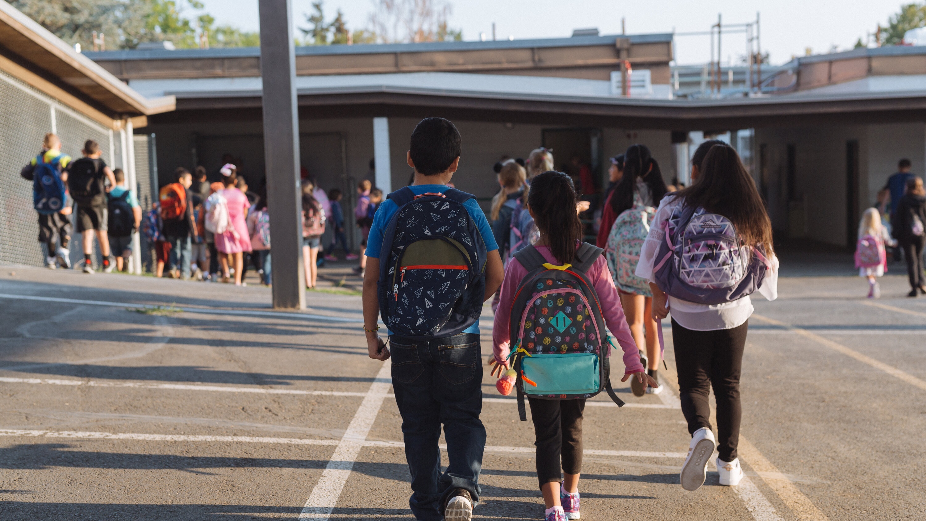 Cach phong tranh dau mua khi o tre em hinh anh