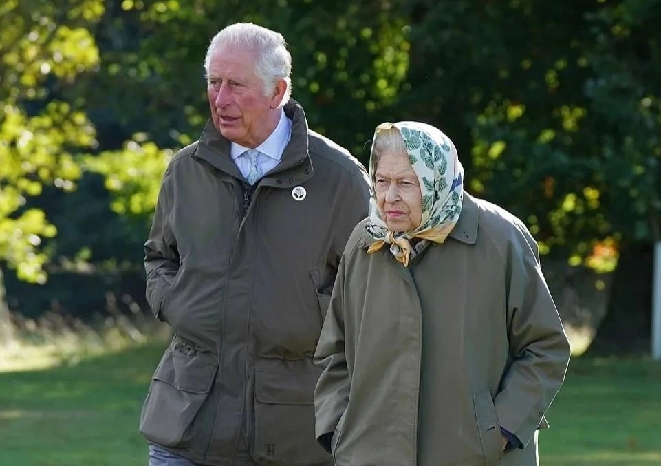 Vua Charles III giu su deo dai chi voi 11 phut tap luyen moi ngay hinh anh