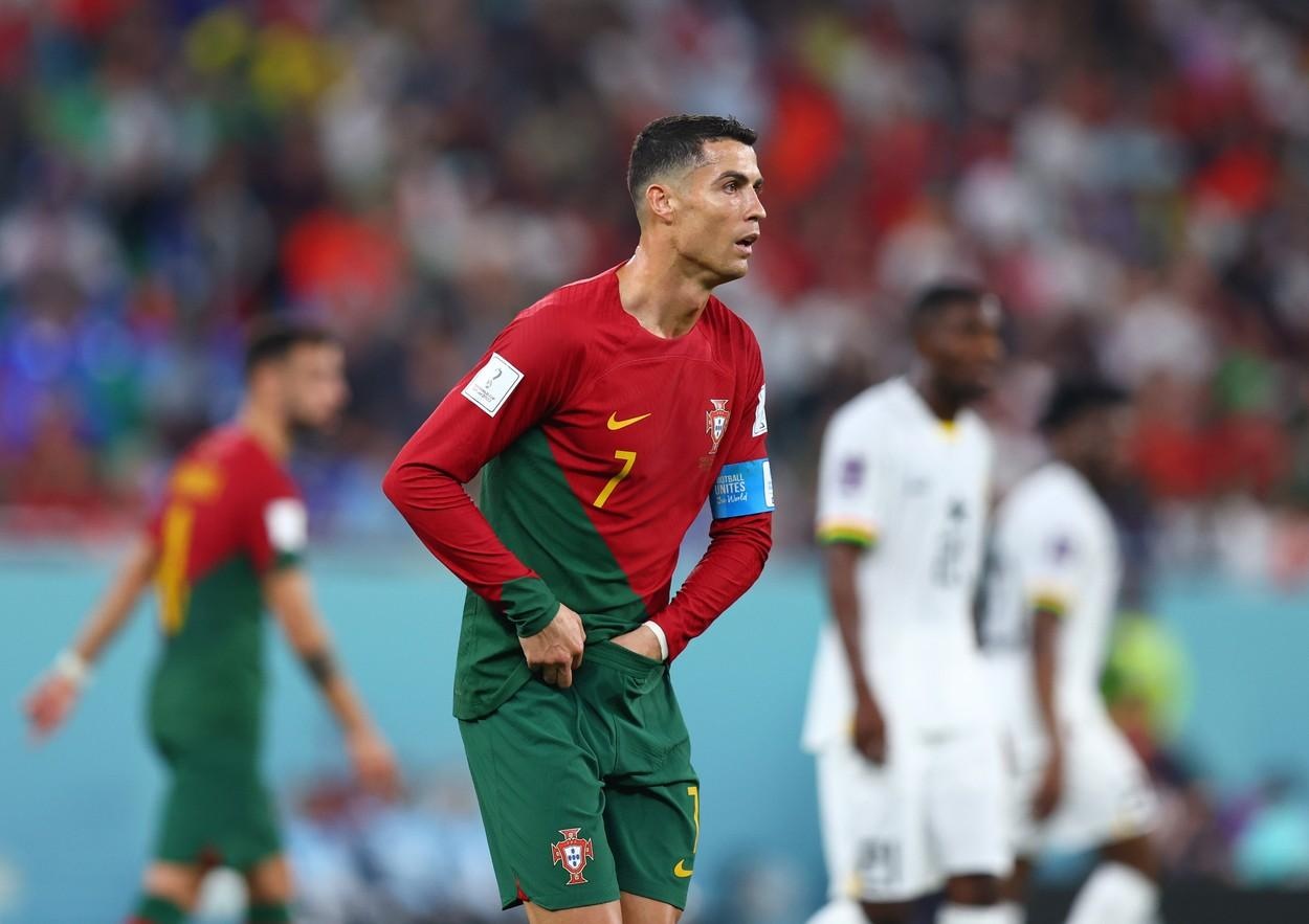 Ronaldo an thu gi do duoc lay ra tu trong quan hinh anh