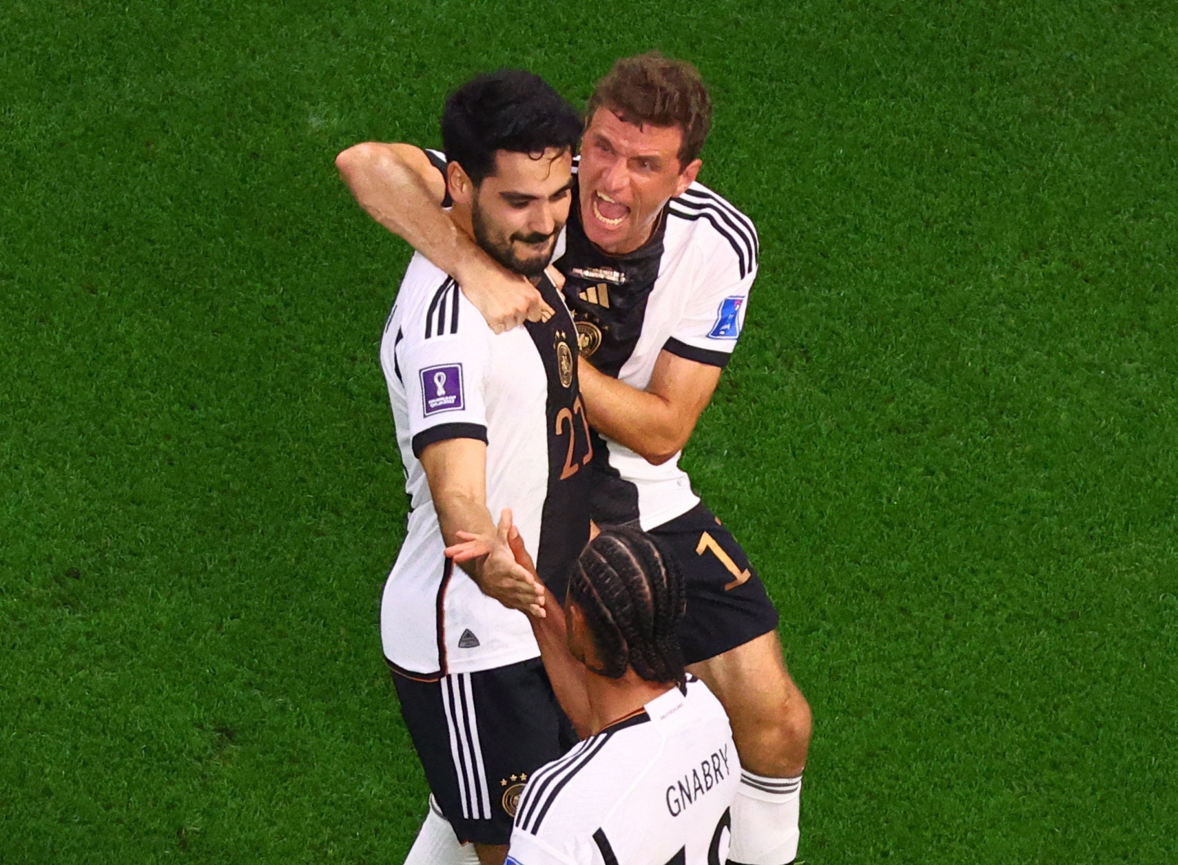 Dau bep doi Duc tiet lo su that ve bua an cua cau thu tai World Cup hinh anh