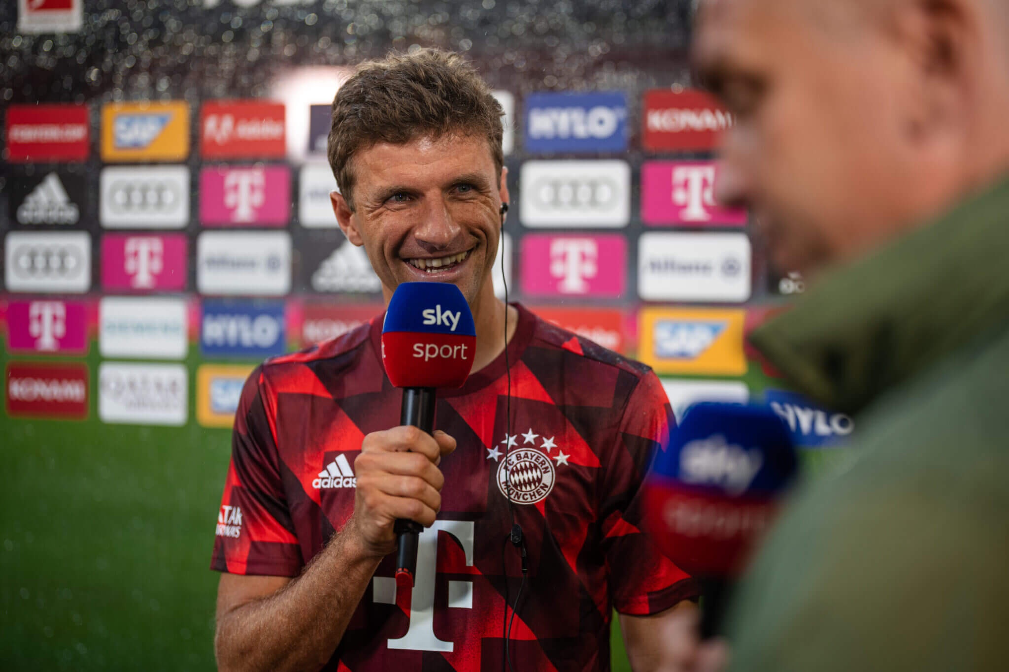 bua an cua cau thu anh 2