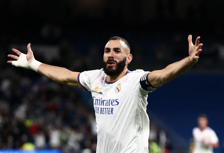 HLV Deschamps tu choi noi ve kha nang tro lai cua Benzema o World Cup hinh anh