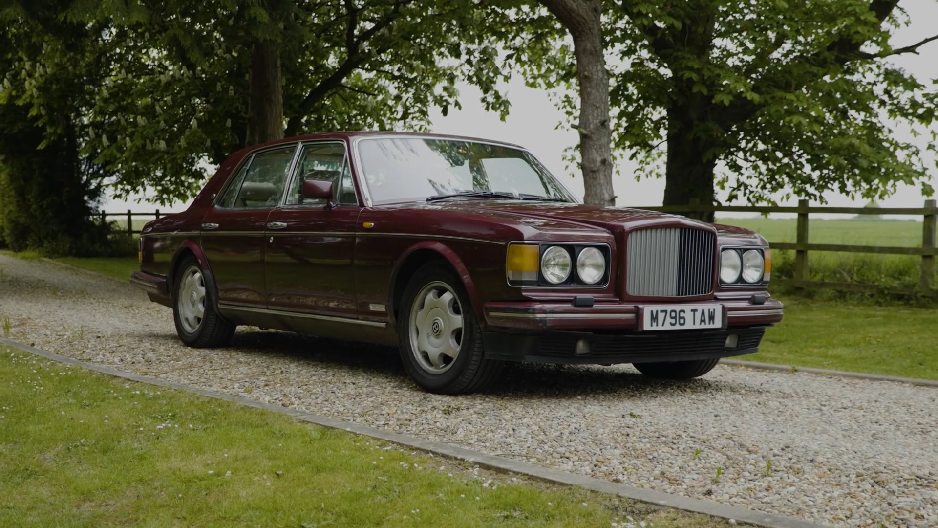 Chiec Bentley re nhat the gioi hinh anh