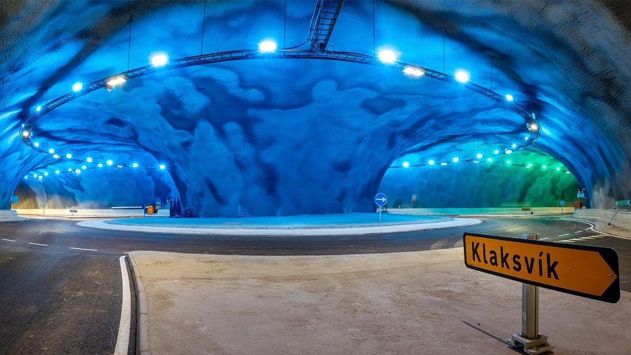 Duong ham xuyen bien dai nhat the gioi hinh anh