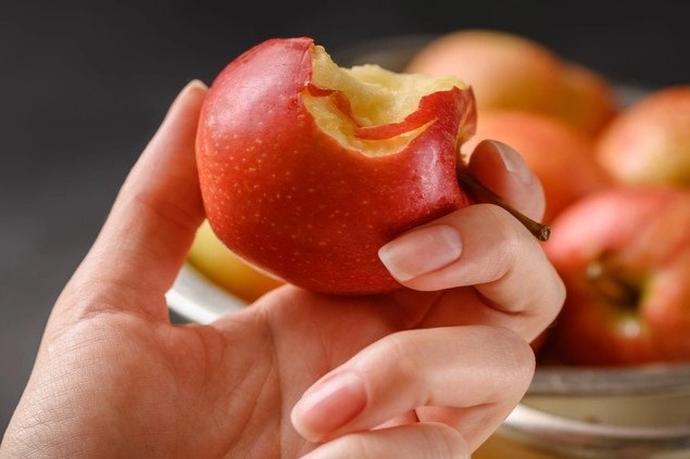 Nhung luu y de tranh ngo doc khi an mot so loai thuc pham hinh anh