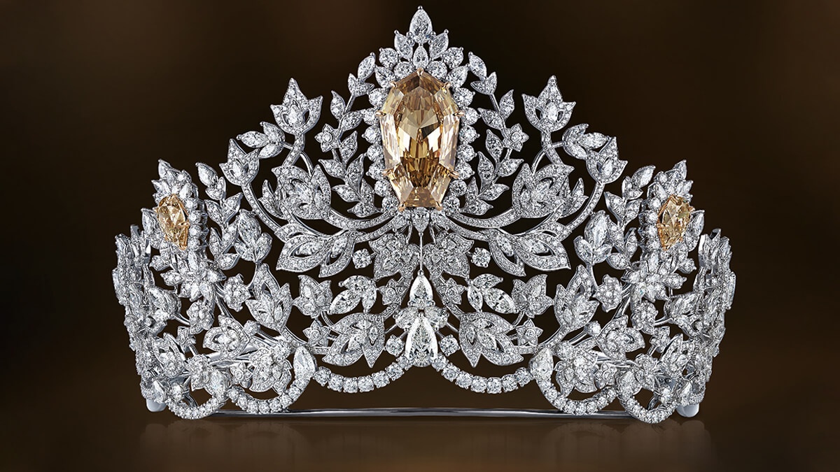 Nhung chiec vuong mien hoa hau dat nhat hinh anh