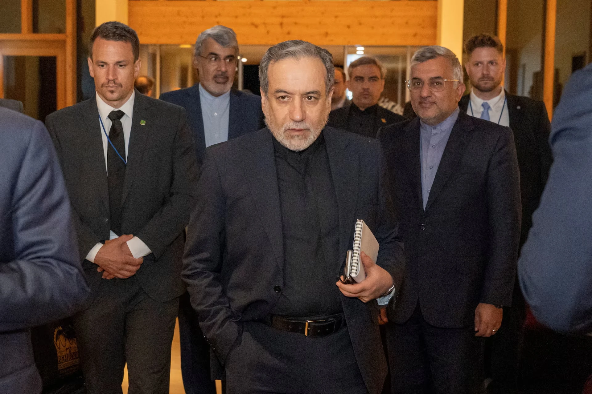 Iran buoc vao dam phan voi quan bai manh hinh anh