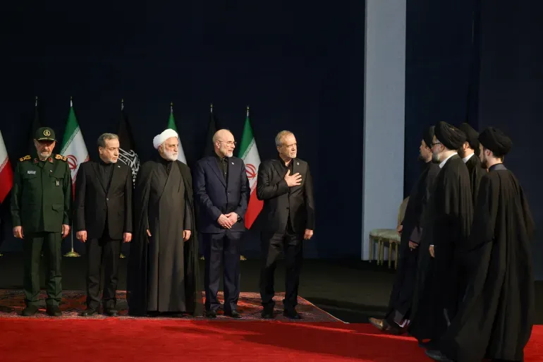 Ong Medvedev den tien biet co Lanh tu Toi cao Iran hinh anh