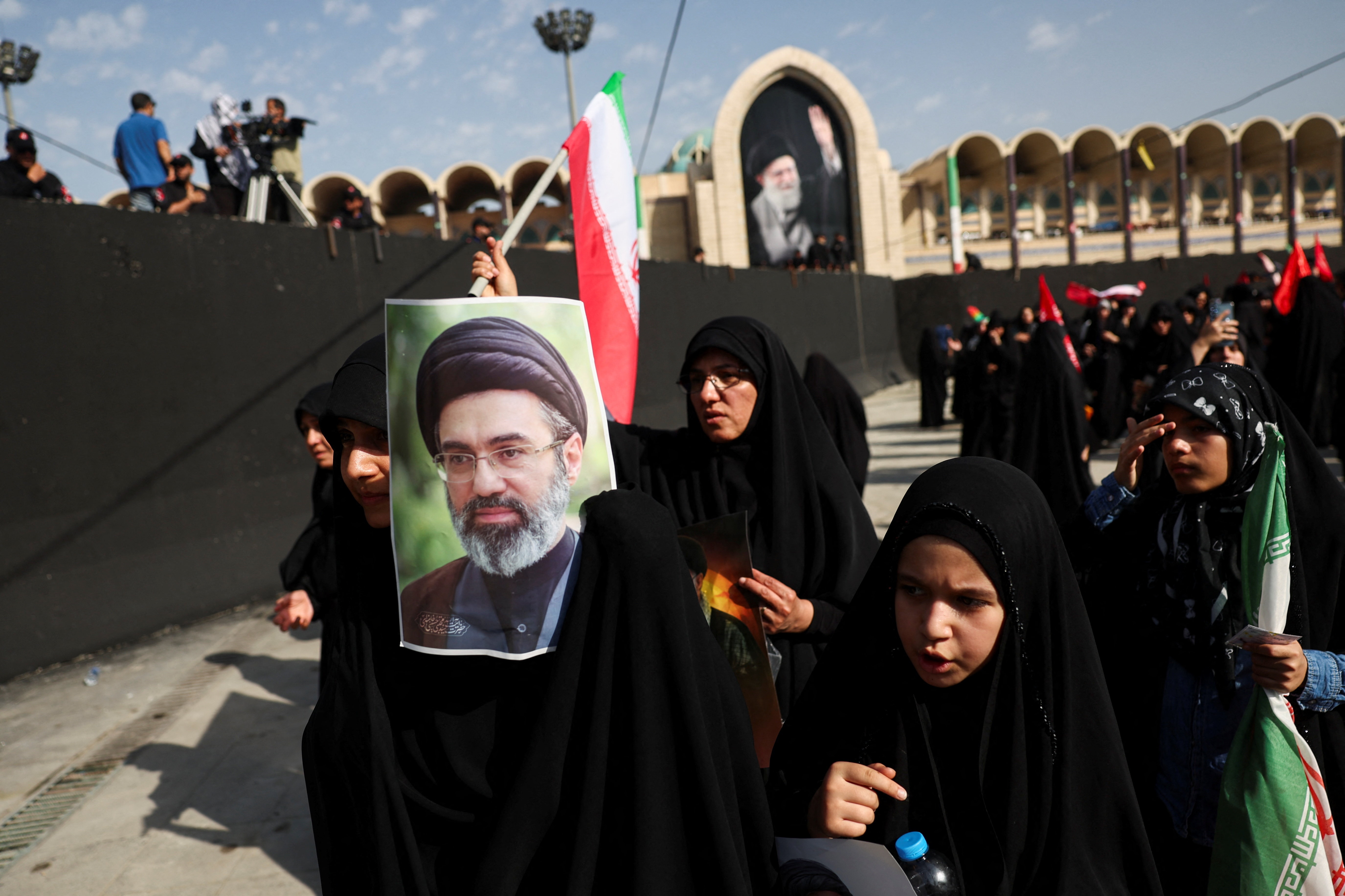 Iran,  Mojtaba Khamenei,  le tang anh 1