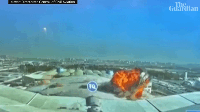 Bahrain bao dong, Kuwait trien khai phong khong khi Iran tra dua My hinh anh