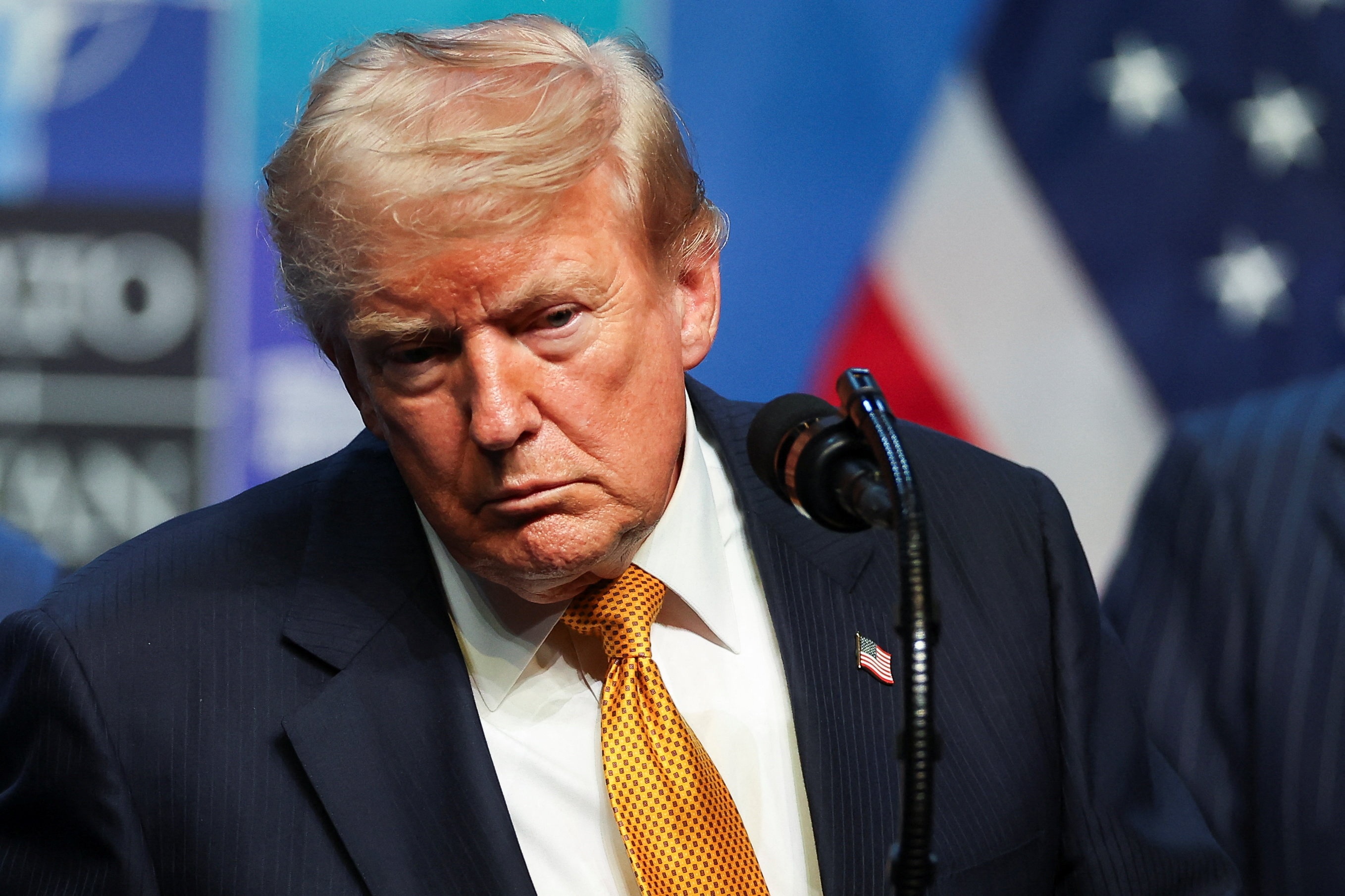 Ông Trump dọa 'san phẳng' Iran giữa lúc bi quan về thỏa thuận hạt nhân