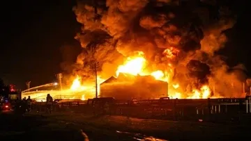 Iran đáp trả, 'mạch sống' Vùng Vịnh nguy cơ tê liệt