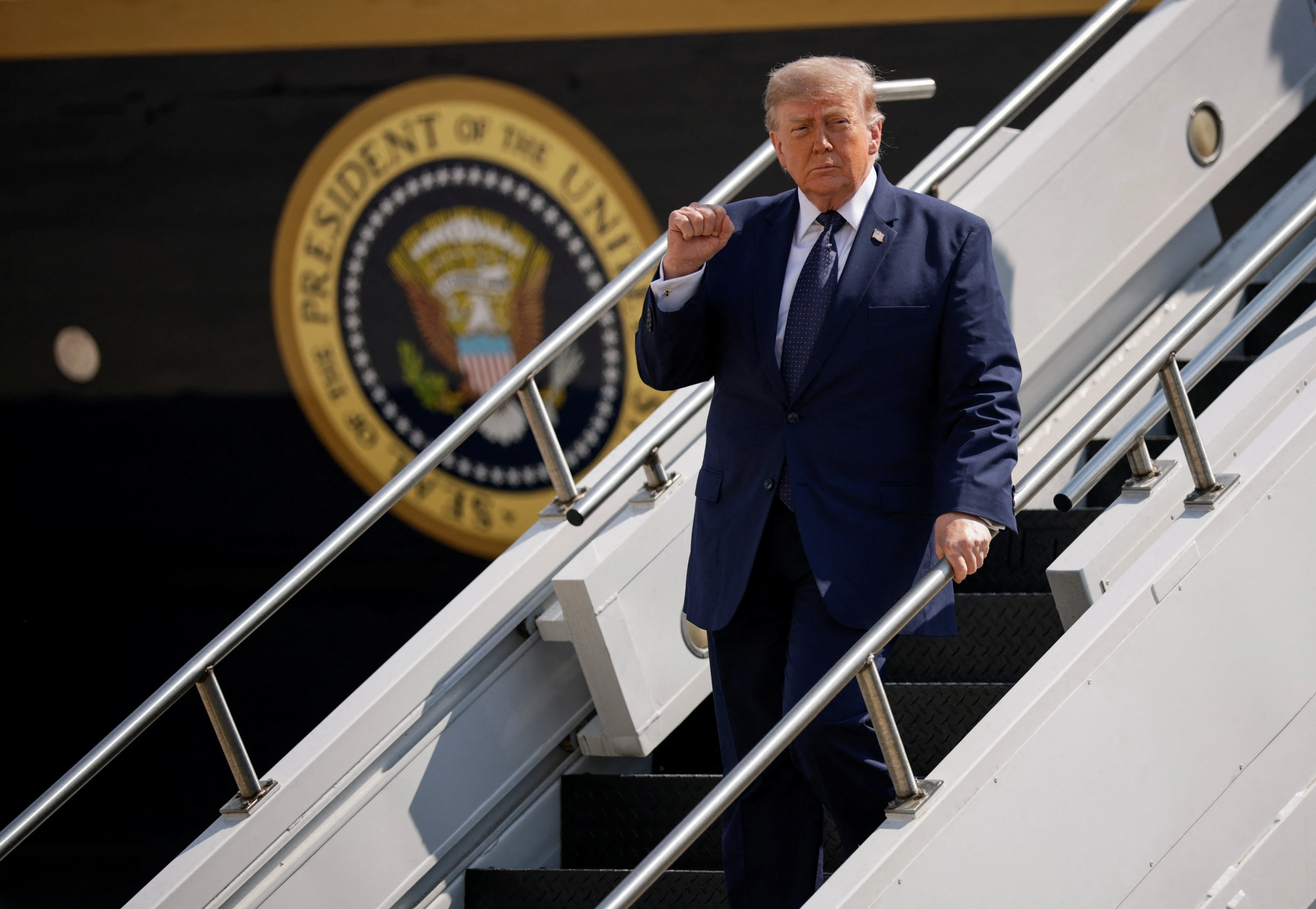 Ông Trump: Không lực Một mới sẽ được 'trang bị tối đa'