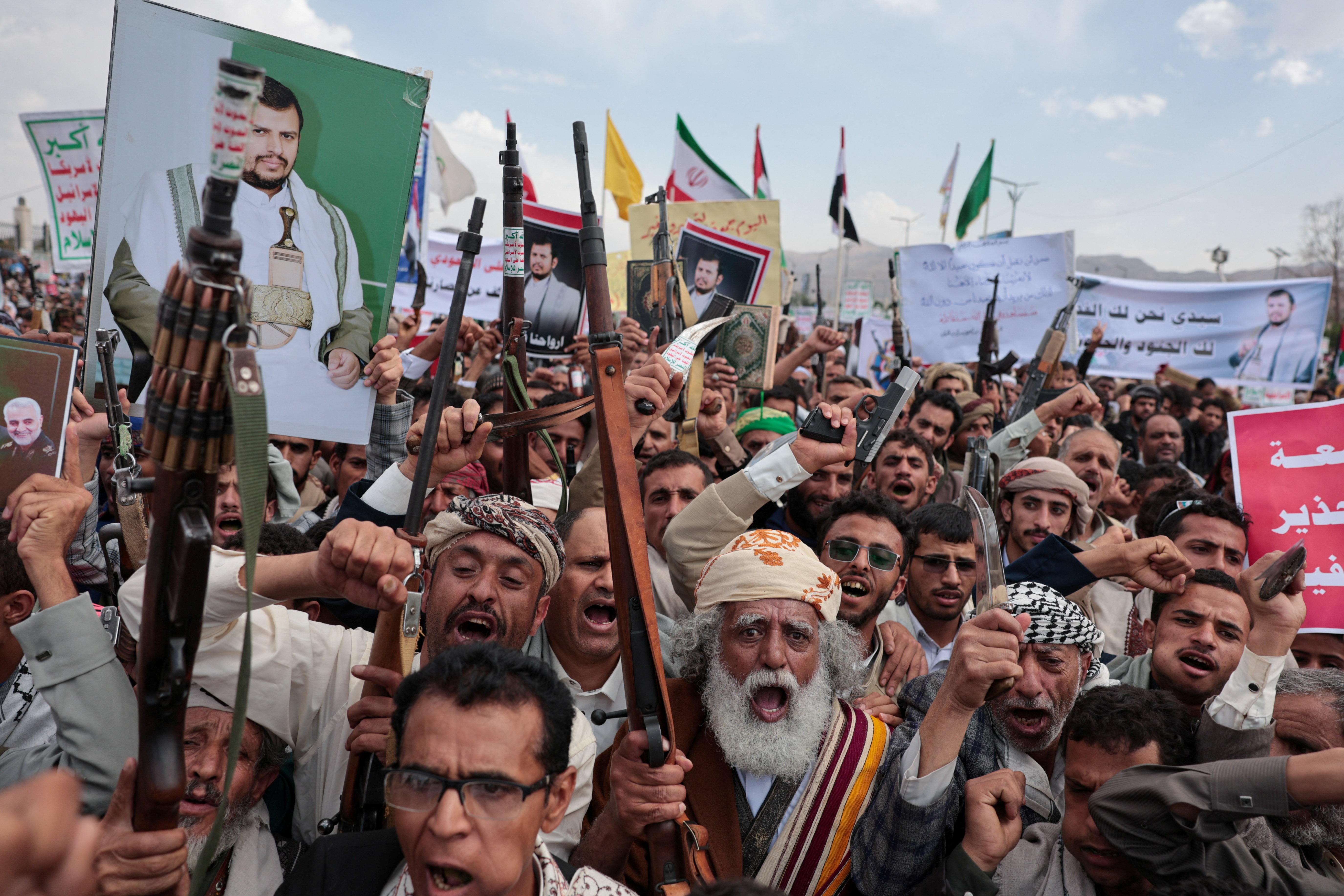 Houthi mo them mat tran, tan cong Saudi Arabia hinh anh