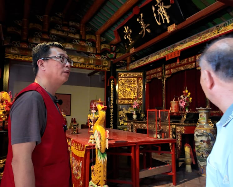 Thư t&igrave;nh gửi ngoại  ảnh 3