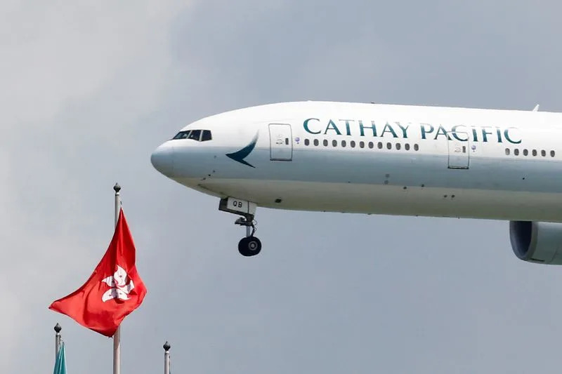 Chọn nhầm tần số, máy bay Cathay Pacific bị tiêm kích NATO áp sát