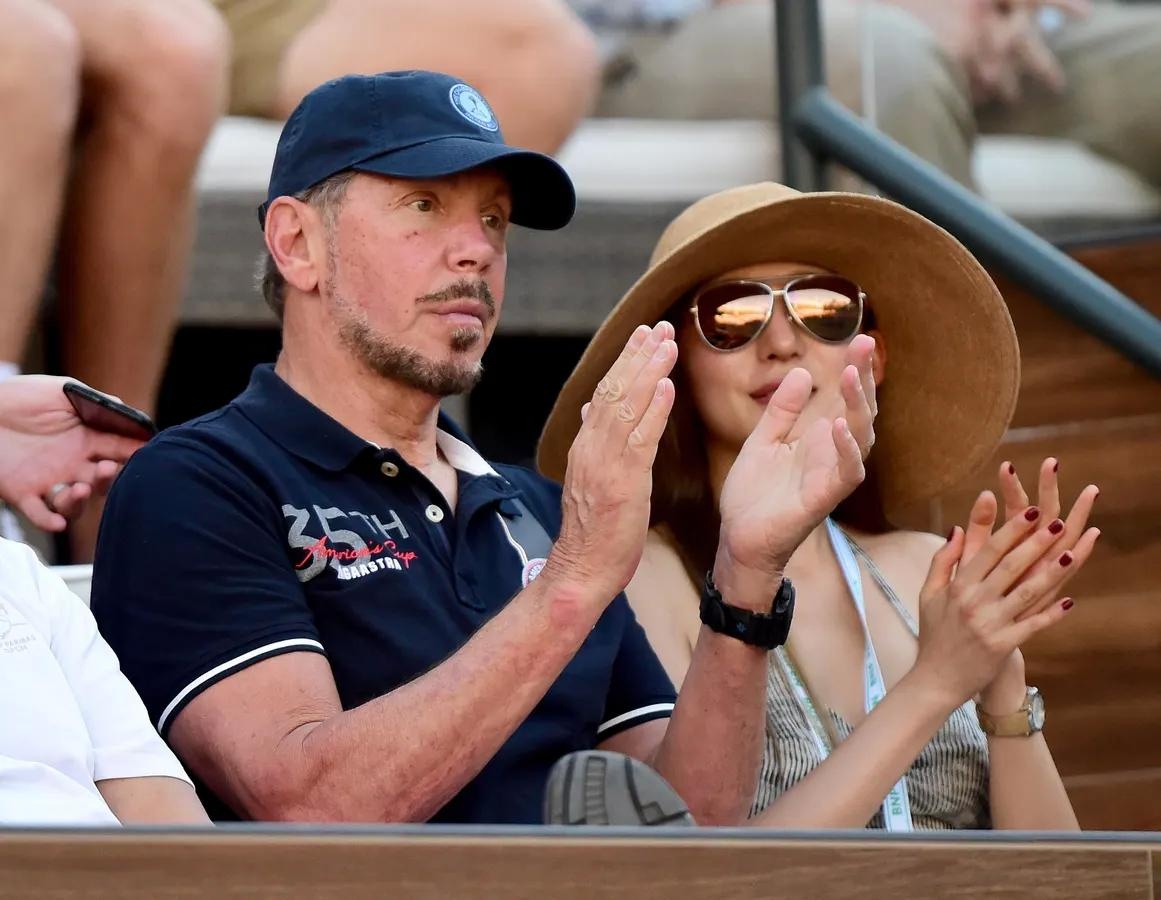 Vợ tỷ phú Larry Ellison gây chú ý