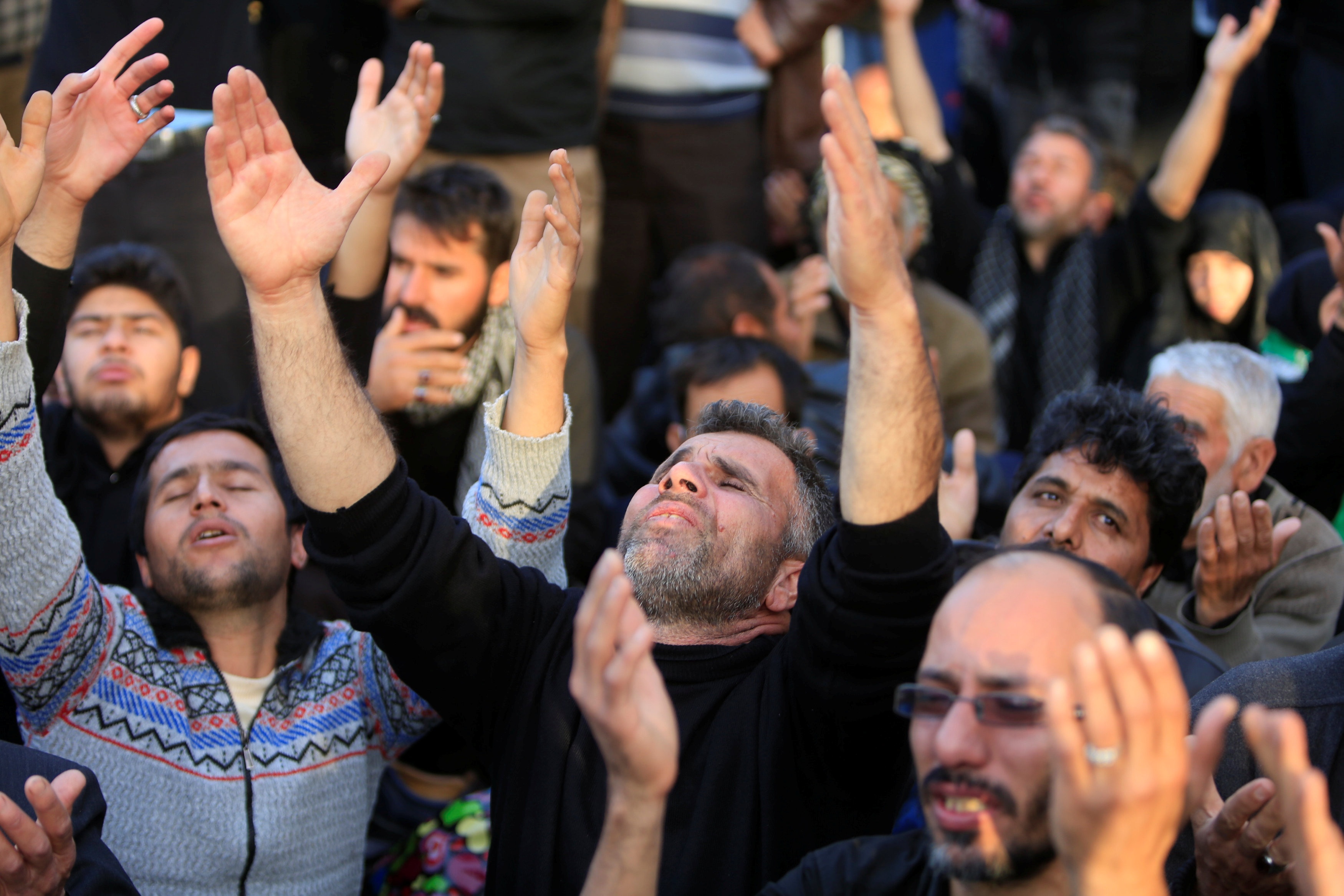 Iraq: Danh bom xe tai khien 100 nguoi thiet mang hinh anh