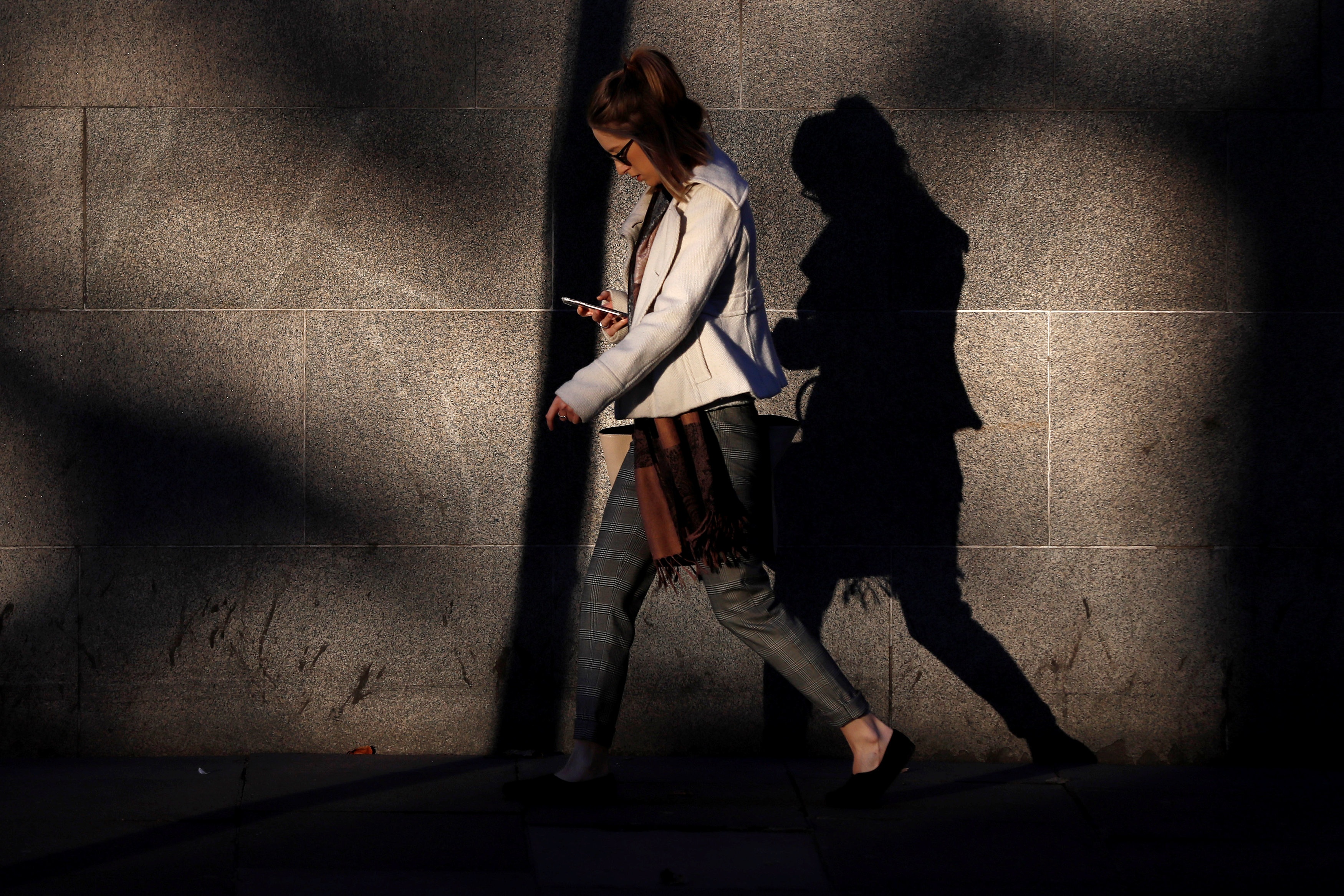 nghien dien thoai di dong anh 12