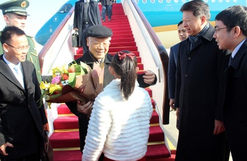 Tong bi thu Nguyen Phu Trong da den Bac Kinh hinh anh