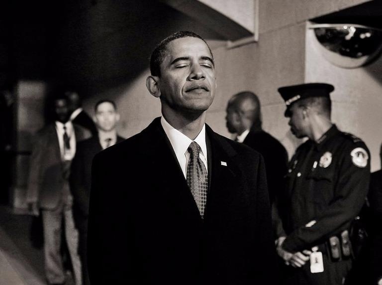 Le nham chuc cua Obama gio nay 8 nam truoc hinh anh