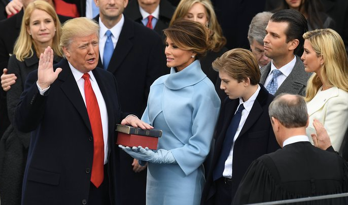 Donald Trump chinh thuc la tong thong thu 45 cua My hinh anh