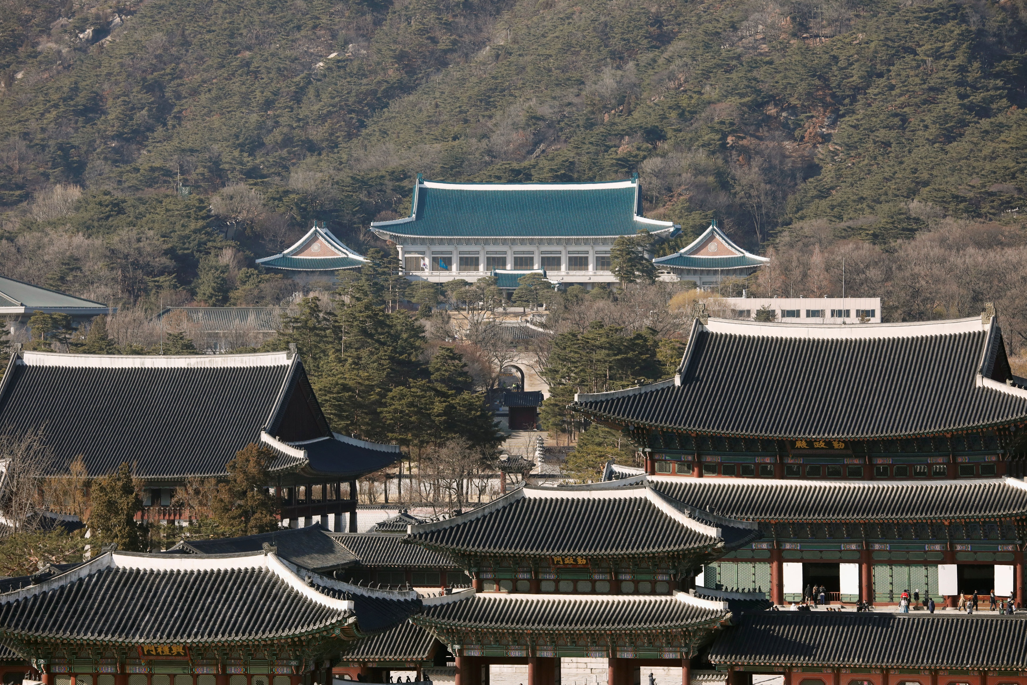 Tong thong Han bi phe truat anh 9