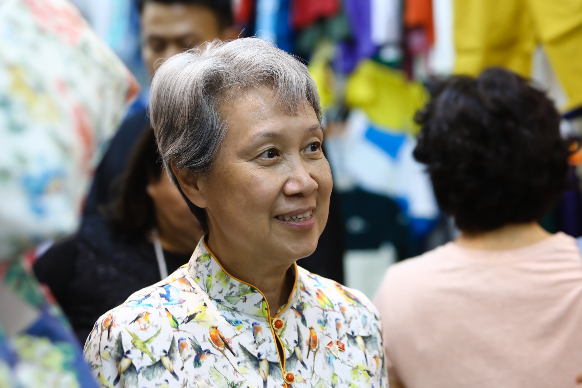 Phu nhan Thu tuong Ly Hien Long tham quan khu mua sam o TP.HCM hinh anh