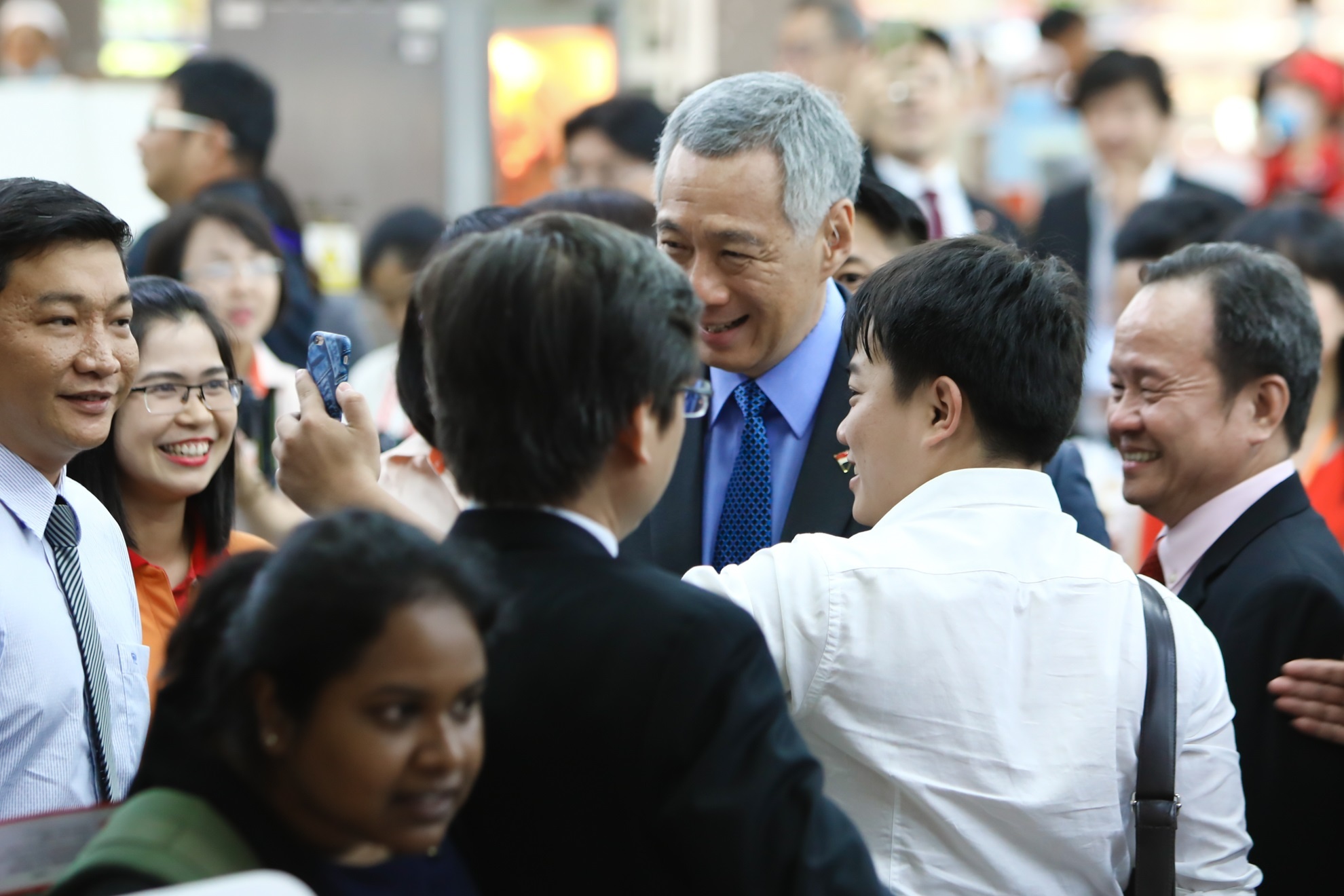 Ly Hien Long selfie o Viet Nam anh 8