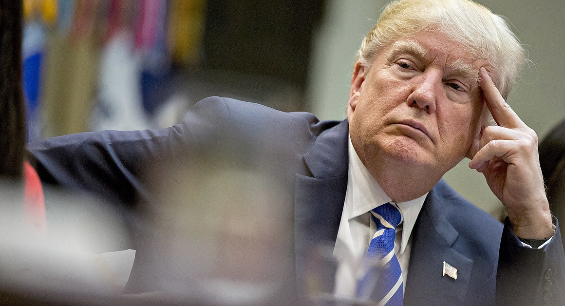 Noi chien dai dang trong chinh quyen Tong thong Trump hinh anh