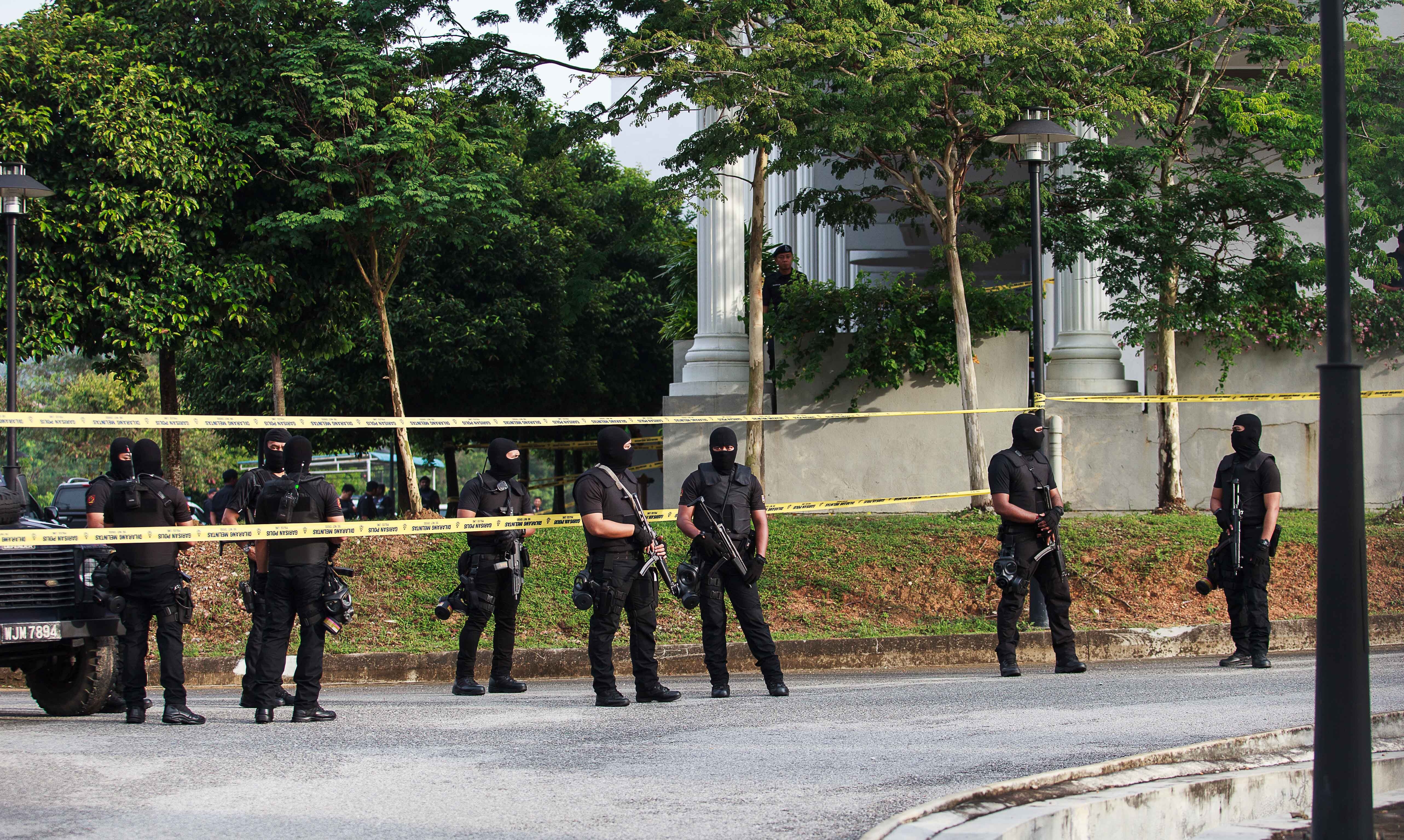 Doan Thi Huong ra toa anh 5