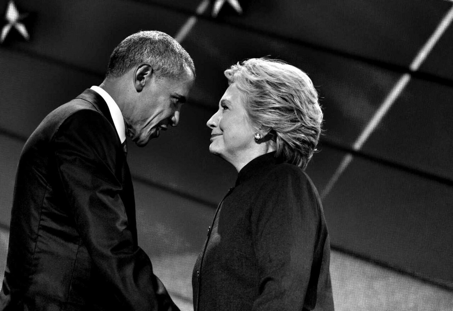 Hillary xin loi Obama sau that bai truoc Trump hinh anh