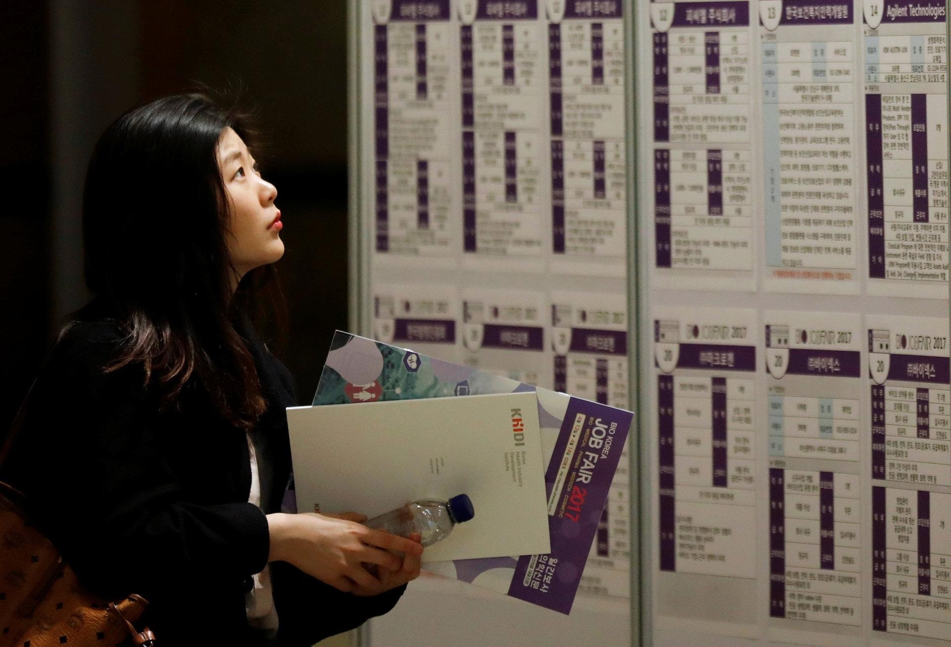 Nguoi Han Quoc qua ban de lo ve chien tranh voi Trieu Tien hinh anh