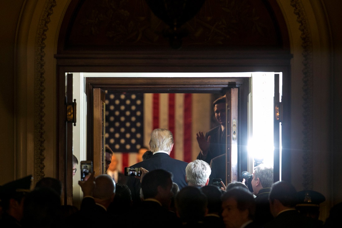 100 ngay cua Trump anh 3